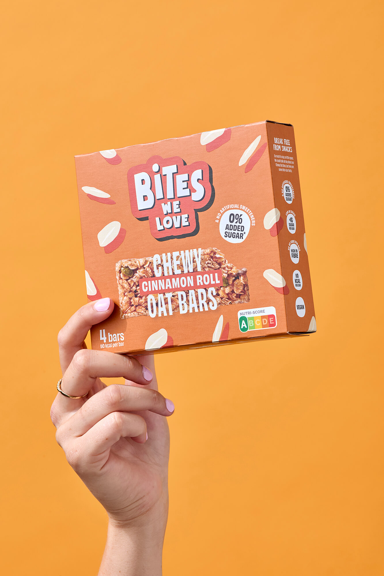 kapowski_biteswelove_chewyoatbars_cinnamon_box