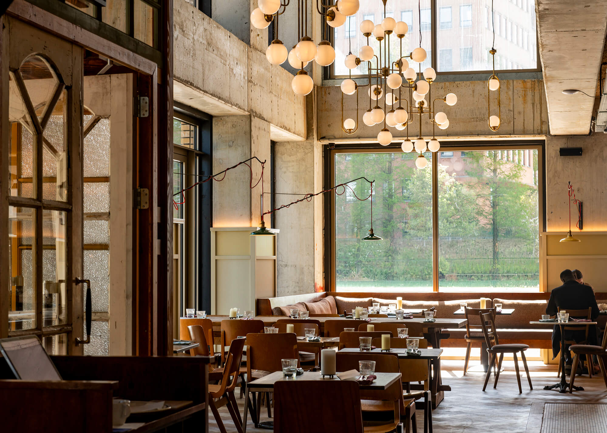 nadeche-nadeche_cafepigalle_interior_1